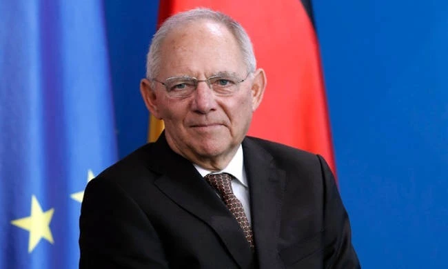 Ο Σόιμπλε «ελπίζει ακόμα» ότι η Βρετανία θα παραμείνει στην ΕΕ